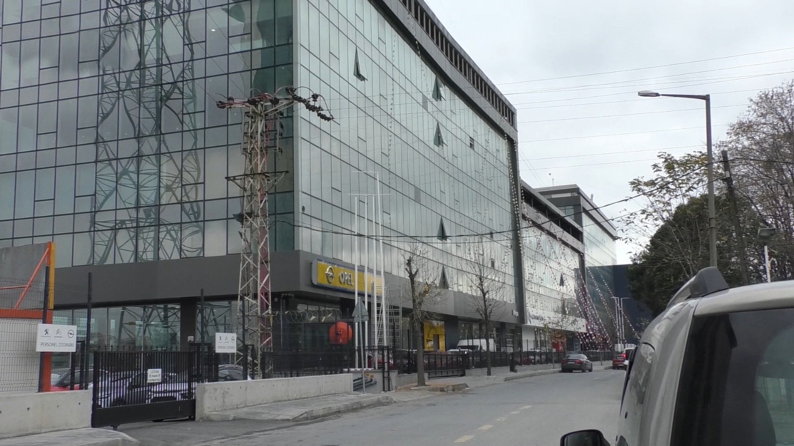 Enesler İŞ MERKEZİ